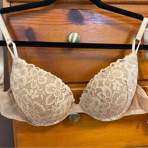 Victoria's Secret Beige Floral Lace Push-Up Bra